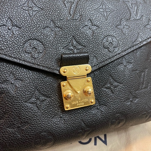 LV Louis Vuitton Leather Pochette Metis Black Empreinte Monogram - Picture 8 of 8